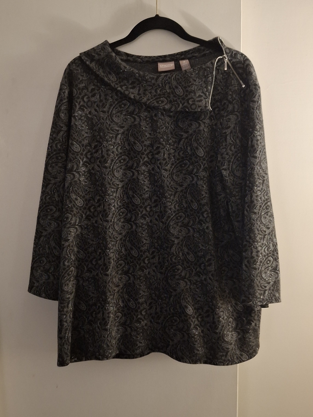 Chico's Women's Black Paisley Jacquard Knit Top with Zip Detail